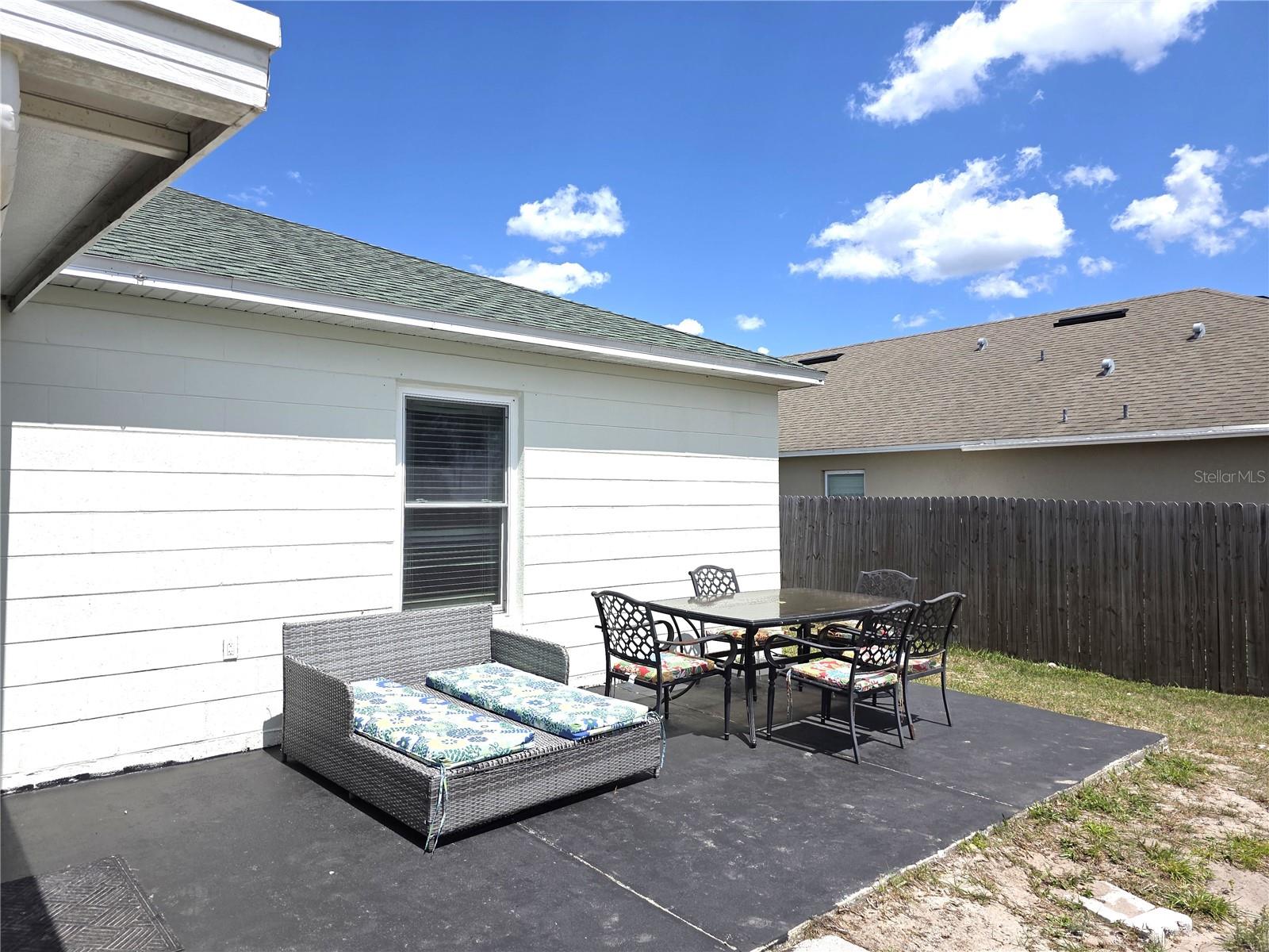 Listing photo id 42 for 1778 Baldock Court