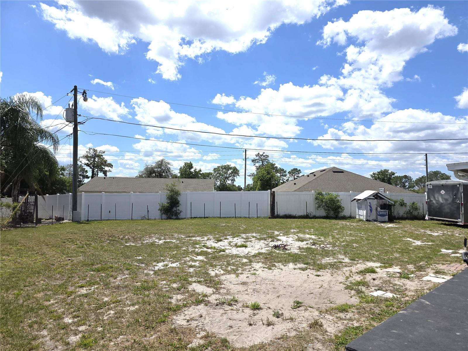 Listing photo id 46 for 1778 Baldock Court