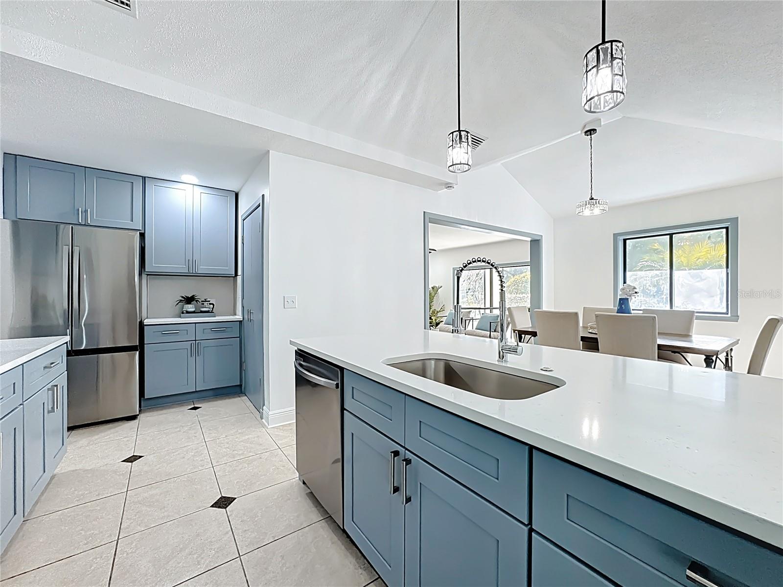 Image 49 of 83 For 506 Oakland Terrace