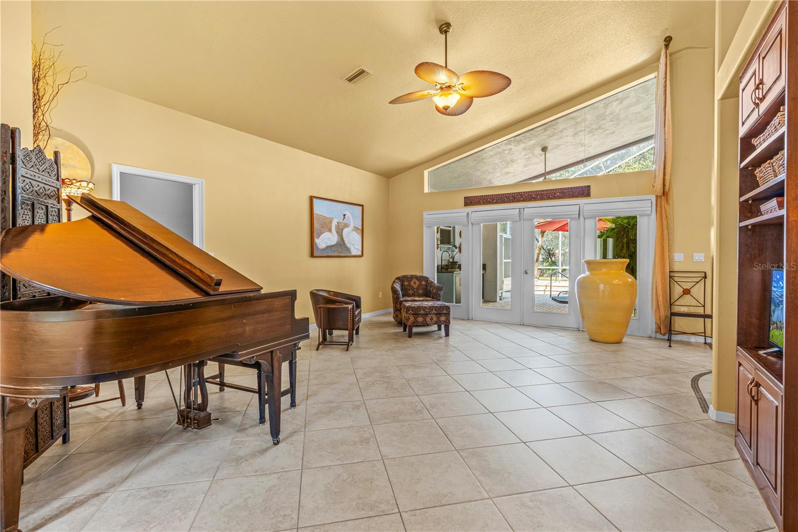 Image 17 of 68 For 3722 Longford Circle