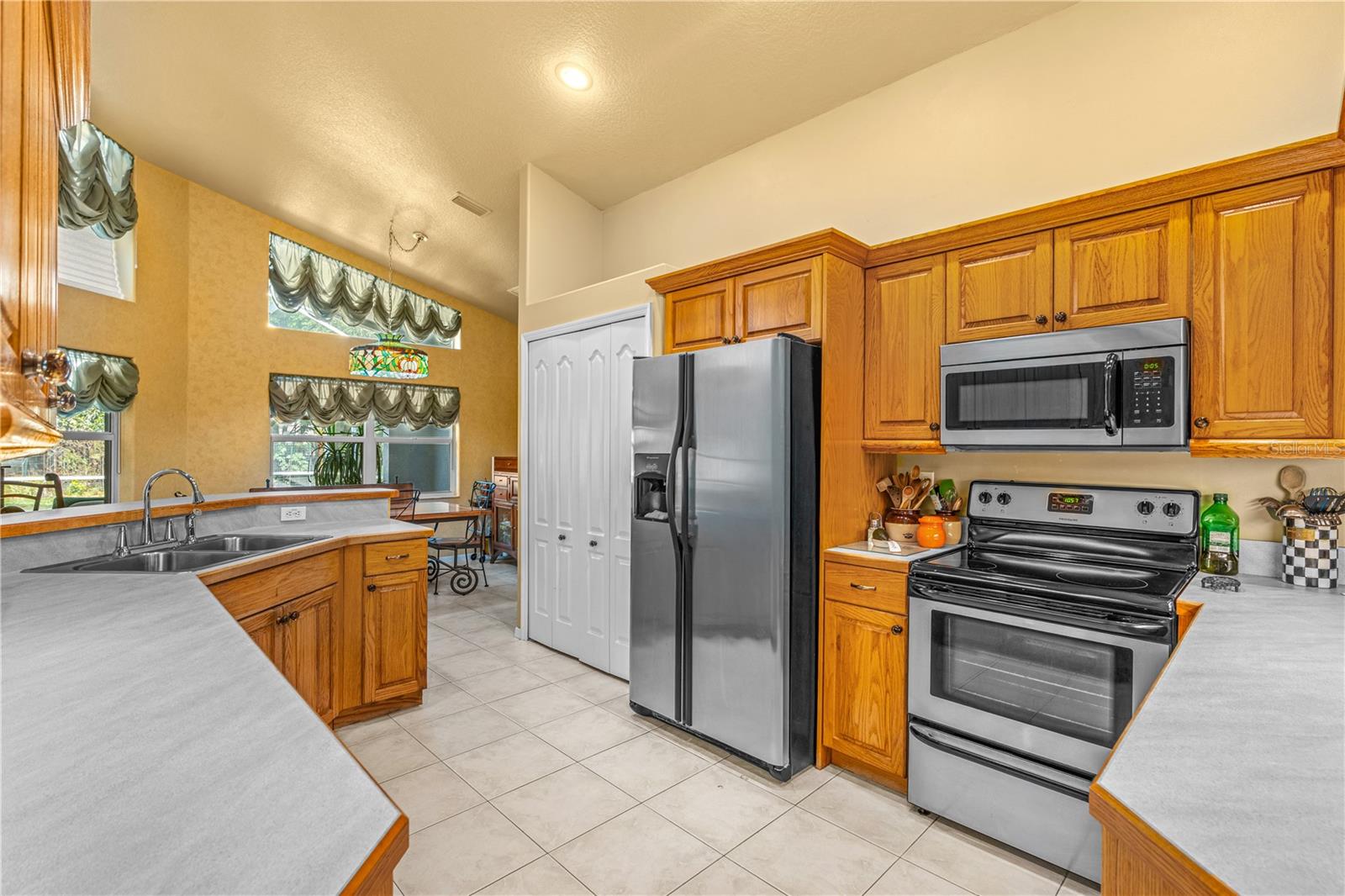 Image 27 of 68 For 3722 Longford Circle