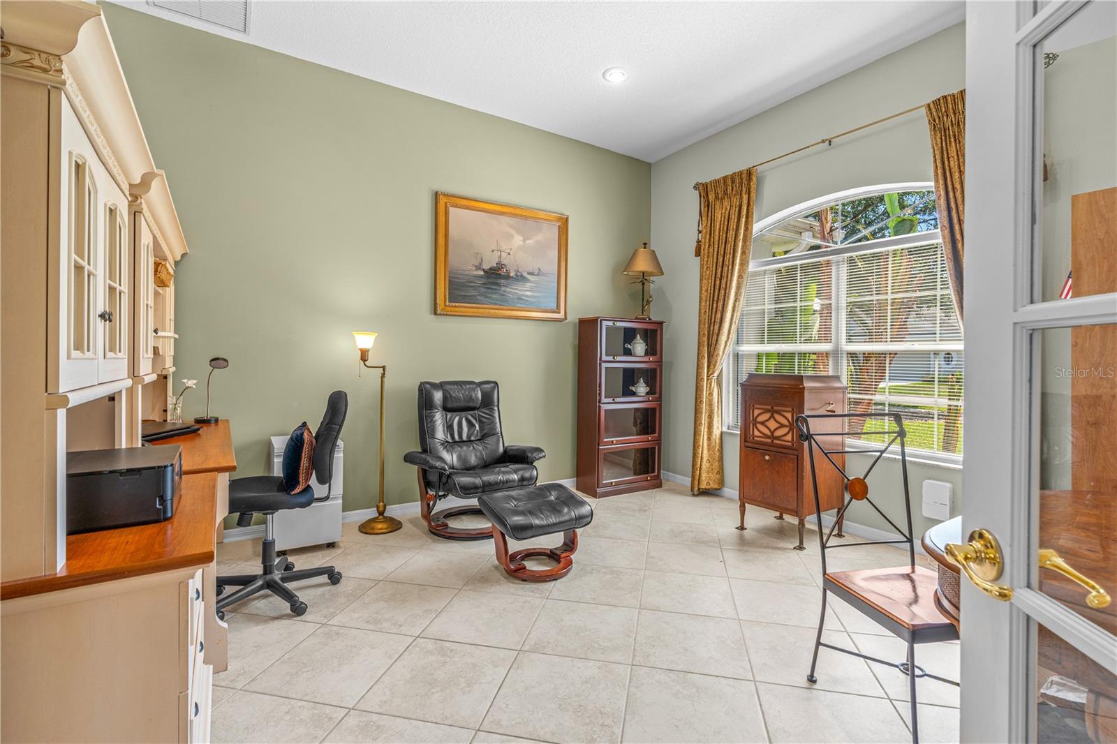 Image 29 of 68 For 3722 Longford Circle