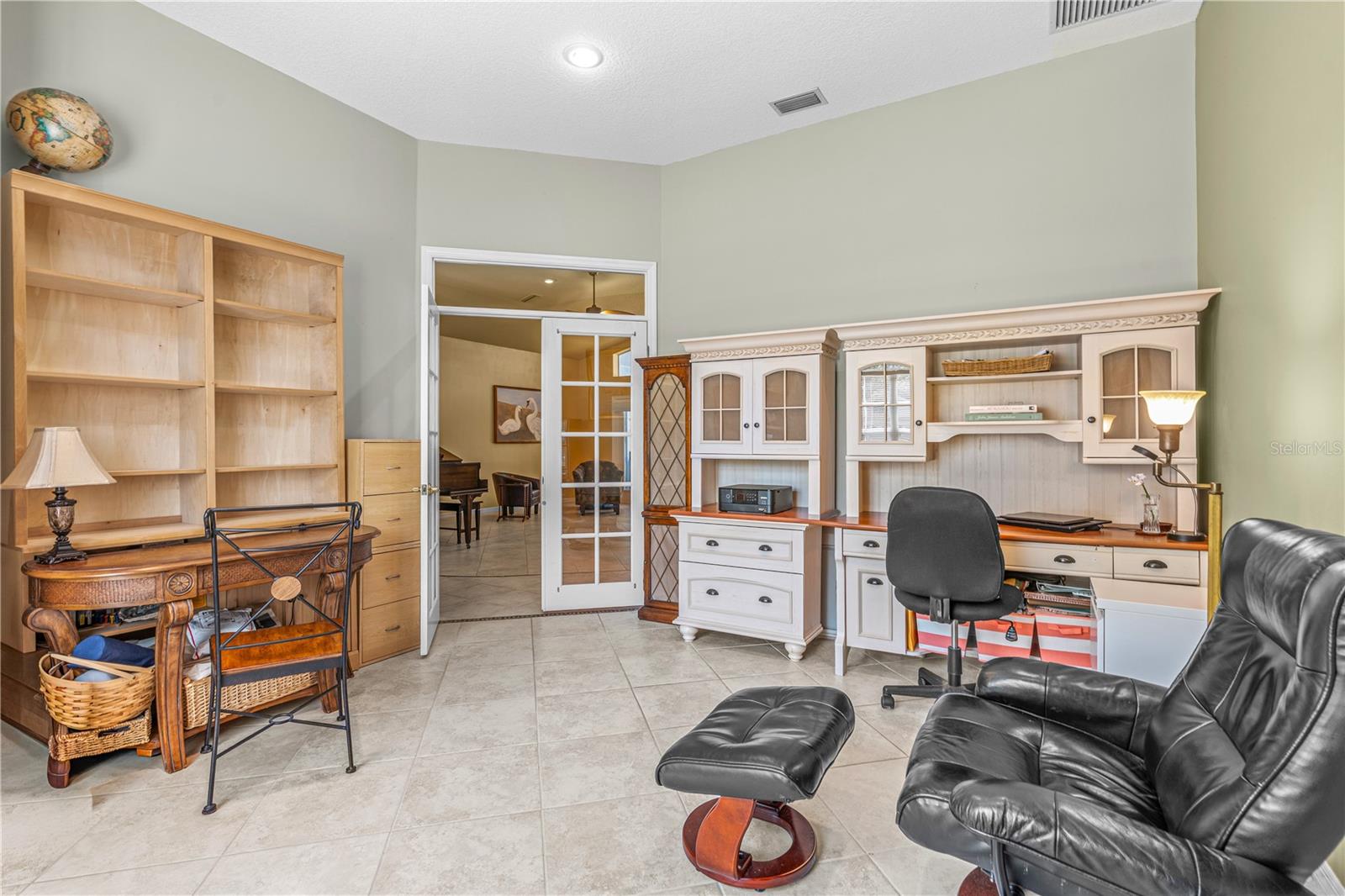 Image 30 of 68 For 3722 Longford Circle