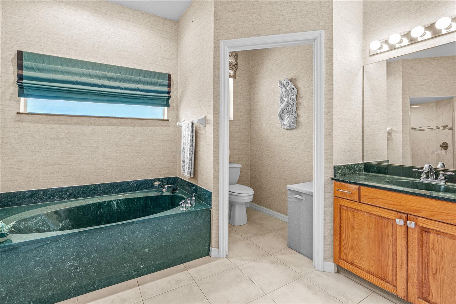 Image 38 of 68 For 3722 Longford Circle