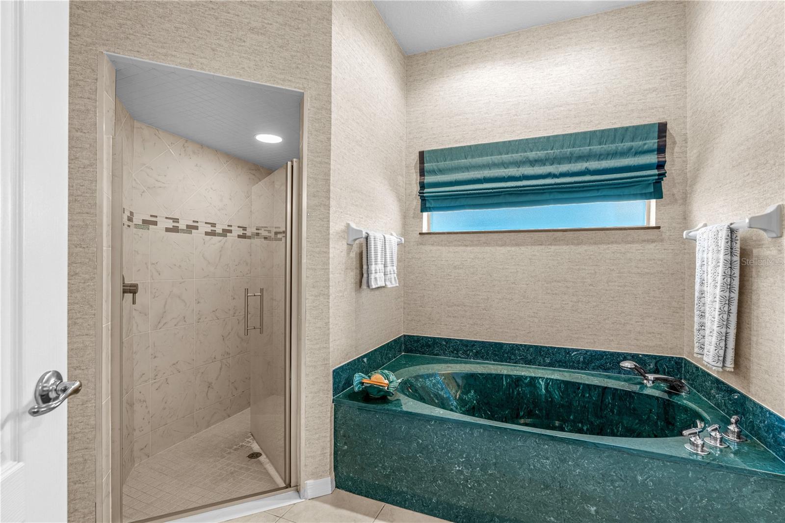 Image 39 of 68 For 3722 Longford Circle