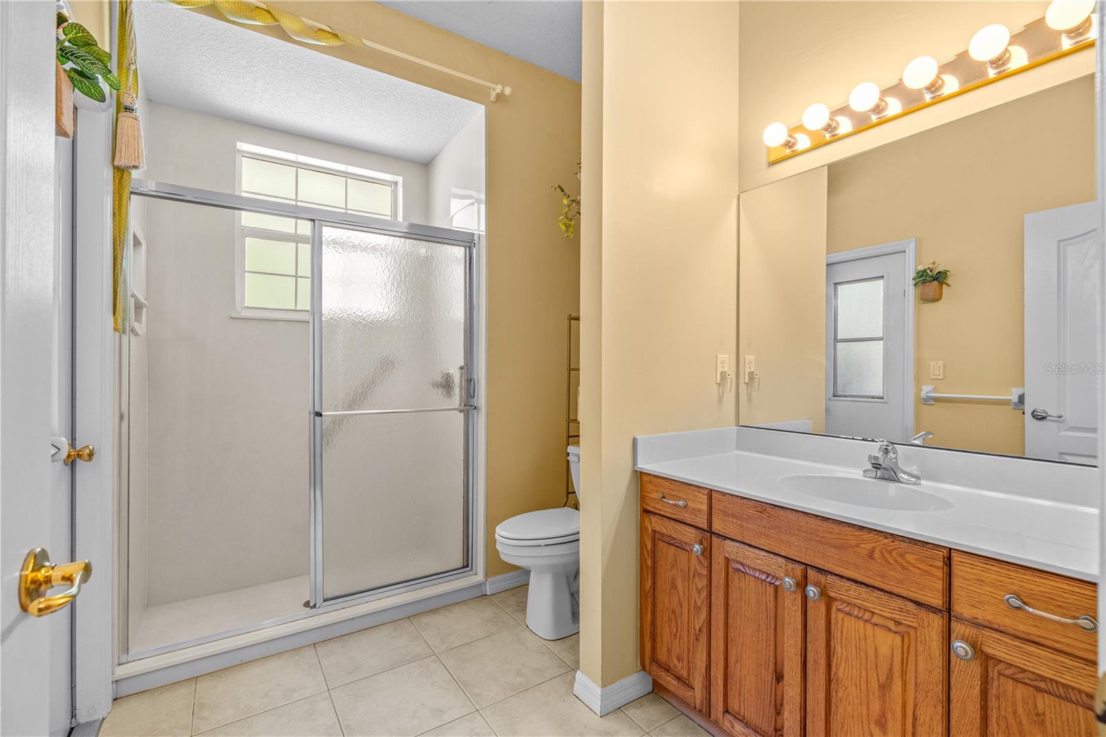 Image 44 of 68 For 3722 Longford Circle