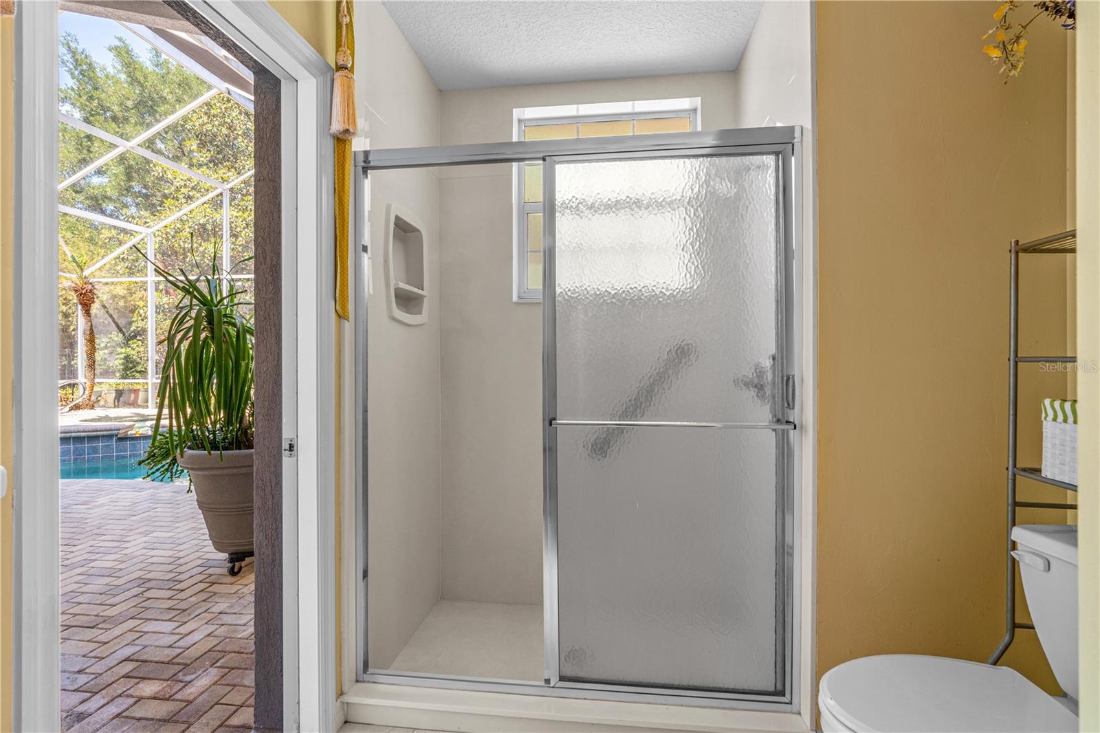 Image 45 of 68 For 3722 Longford Circle