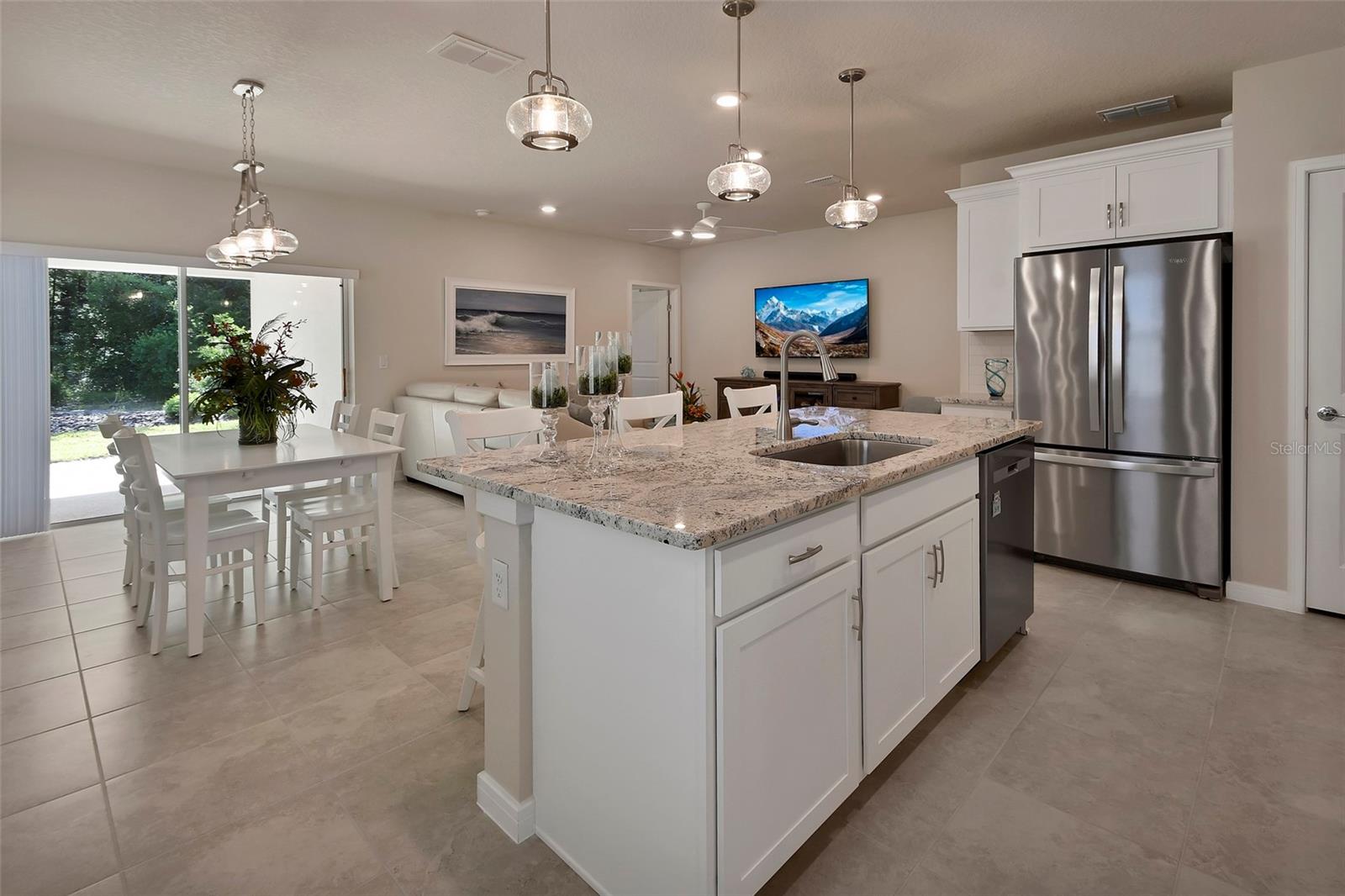 Listing photo id 11 for 2132 Canopy Terrace Boulevard