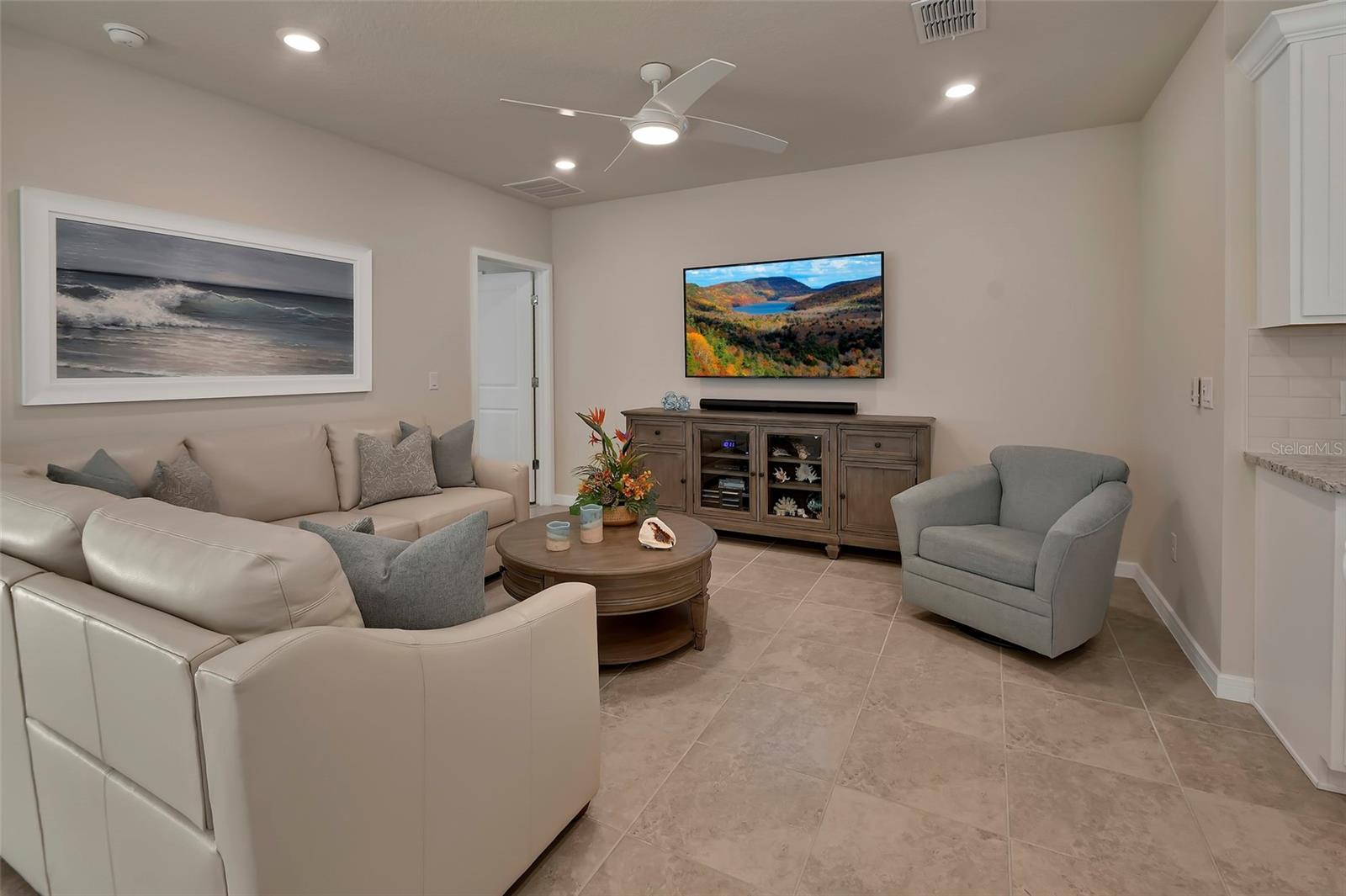 Listing photo id 20 for 2132 Canopy Terrace Boulevard