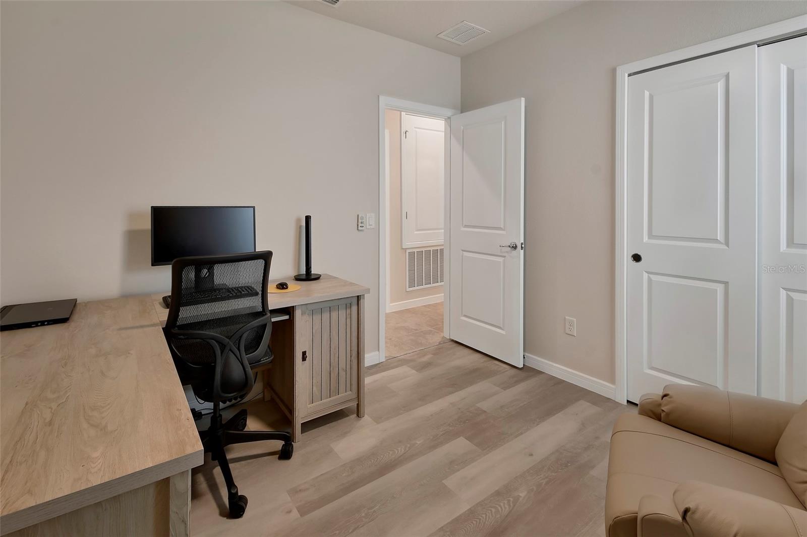 Listing photo id 32 for 2132 Canopy Terrace Boulevard