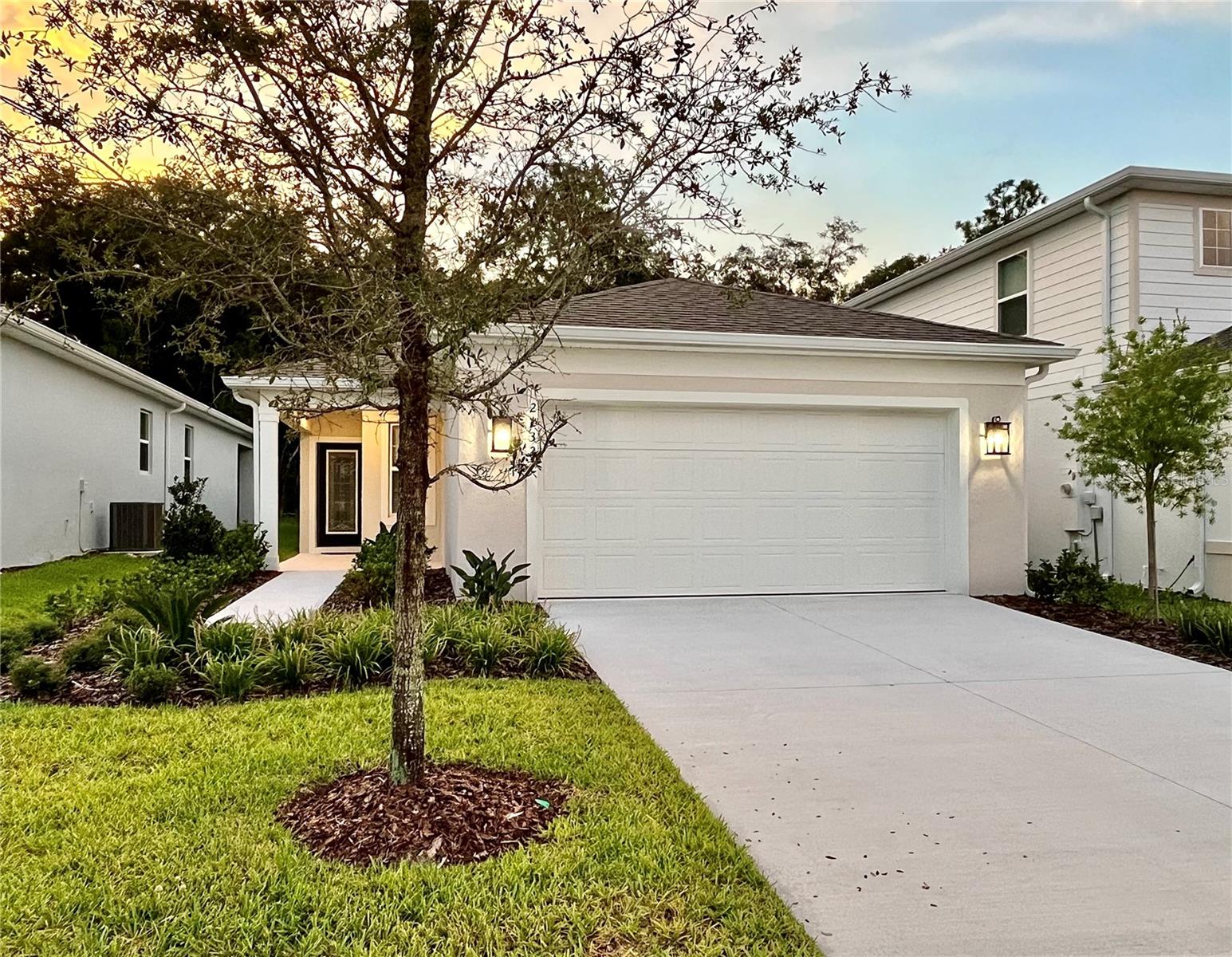 Listing photo id 4 for 2132 Canopy Terrace Boulevard