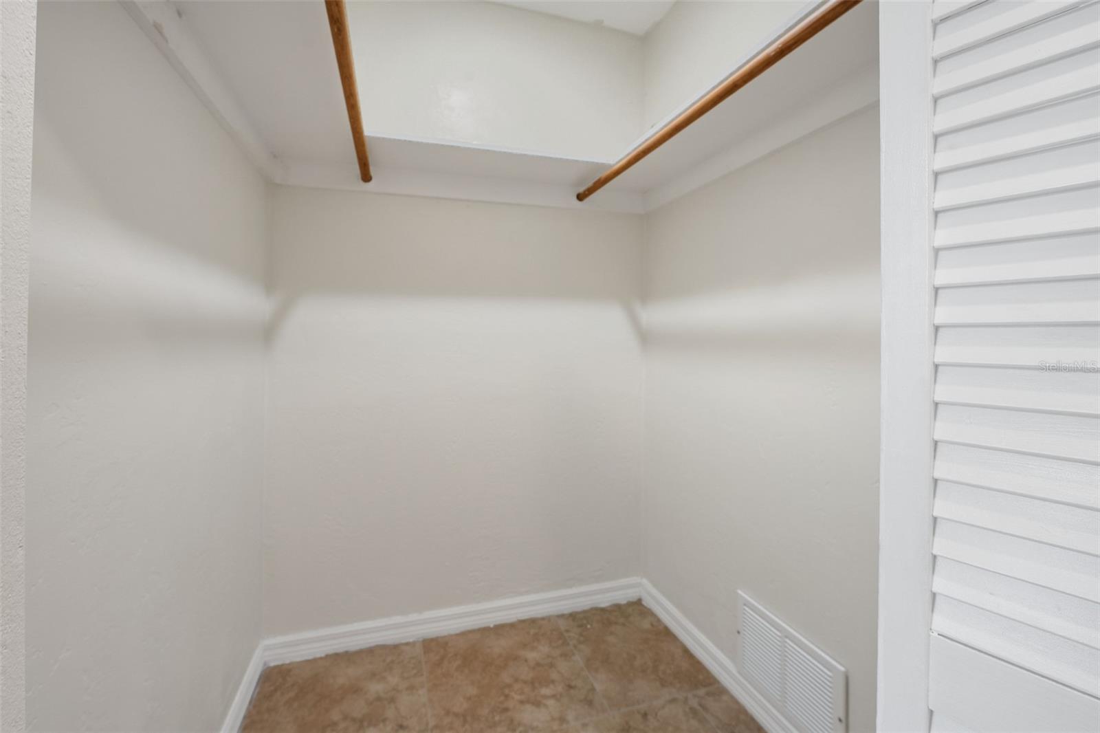 Image 10 of 41 For 6 Big Horn Place