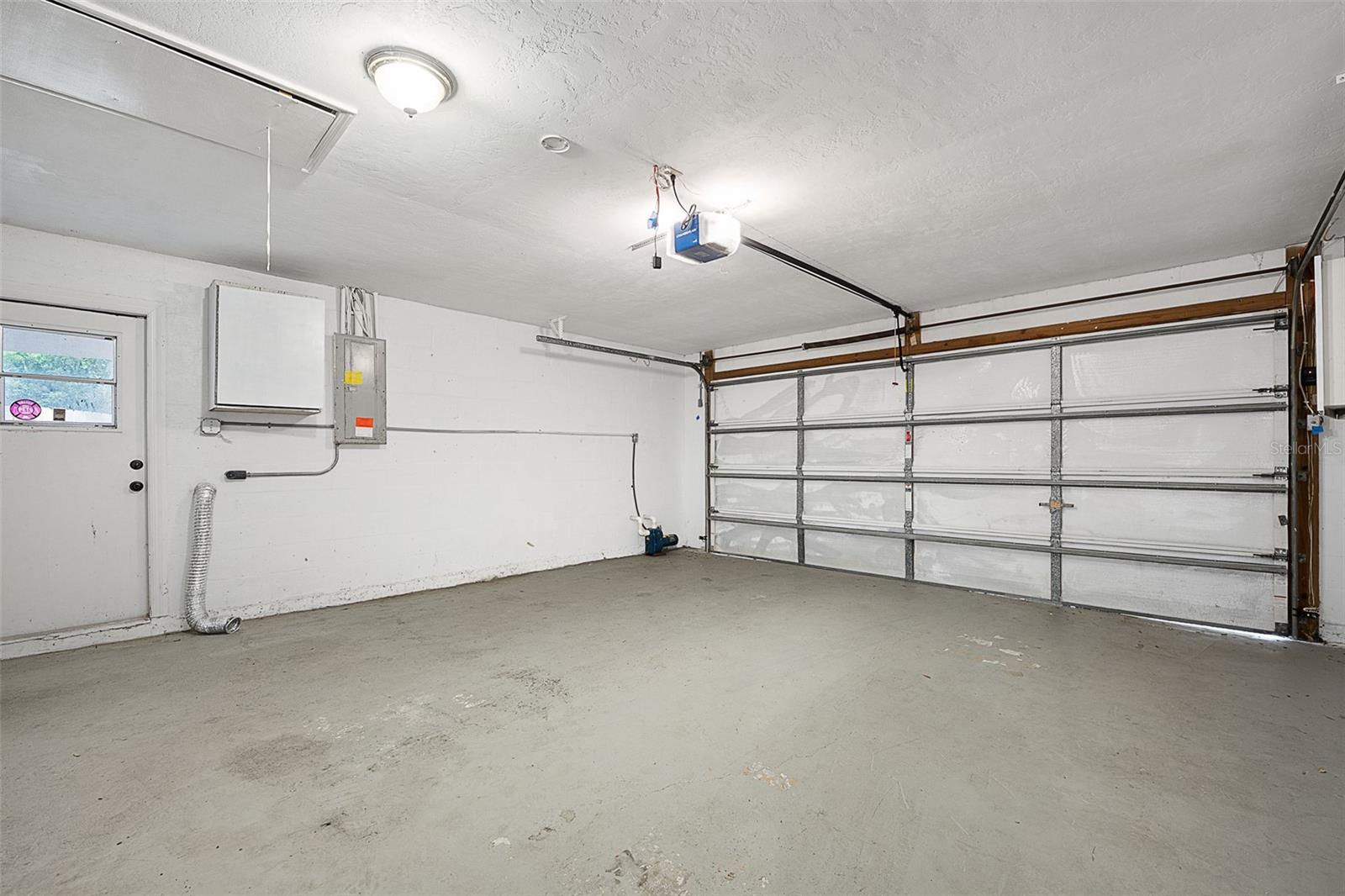 Image 35 of 41 For 6 Big Horn Place