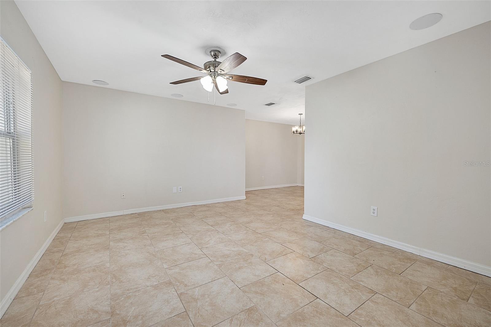 Image 4 of 41 For 6 Big Horn Place