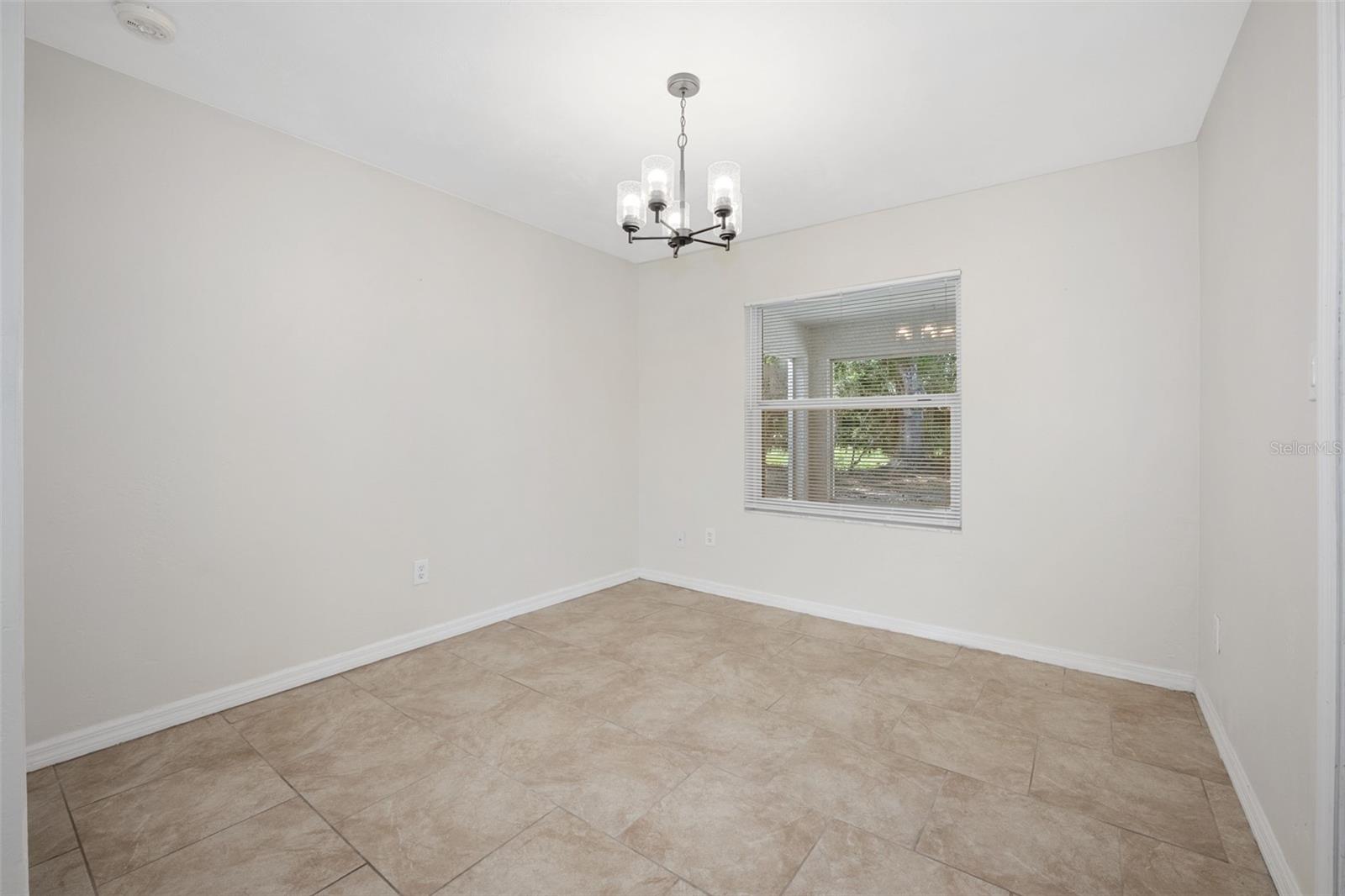 Image 6 of 41 For 6 Big Horn Place