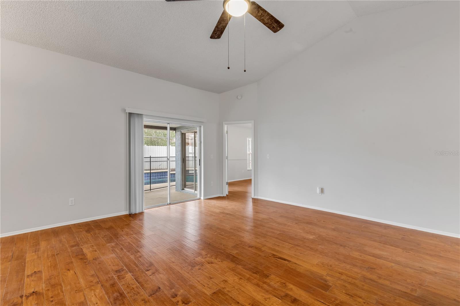 Image 12 of 33 For 1517 Crawford Drive