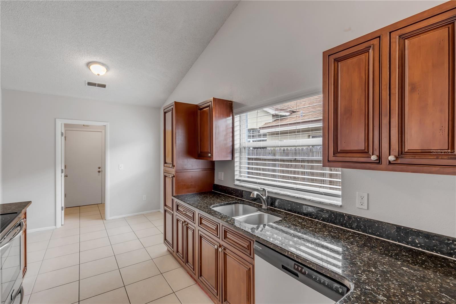 Image 19 of 33 For 1517 Crawford Drive