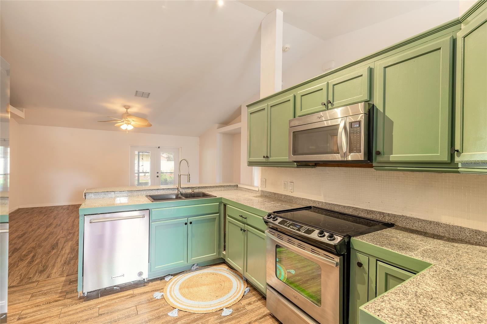 Image 8 of 34 For 1031 Walts Avenue