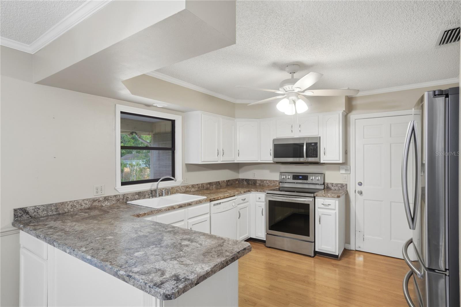 Image 17 of 35 For 544 Black Ironwood Drive