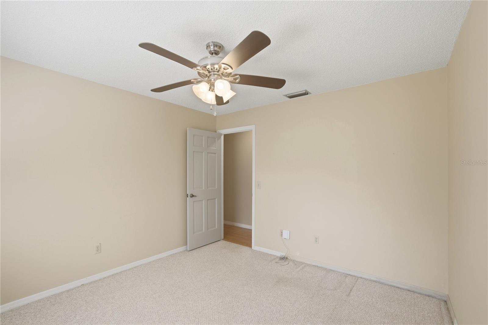 Image 23 of 35 For 544 Black Ironwood Drive