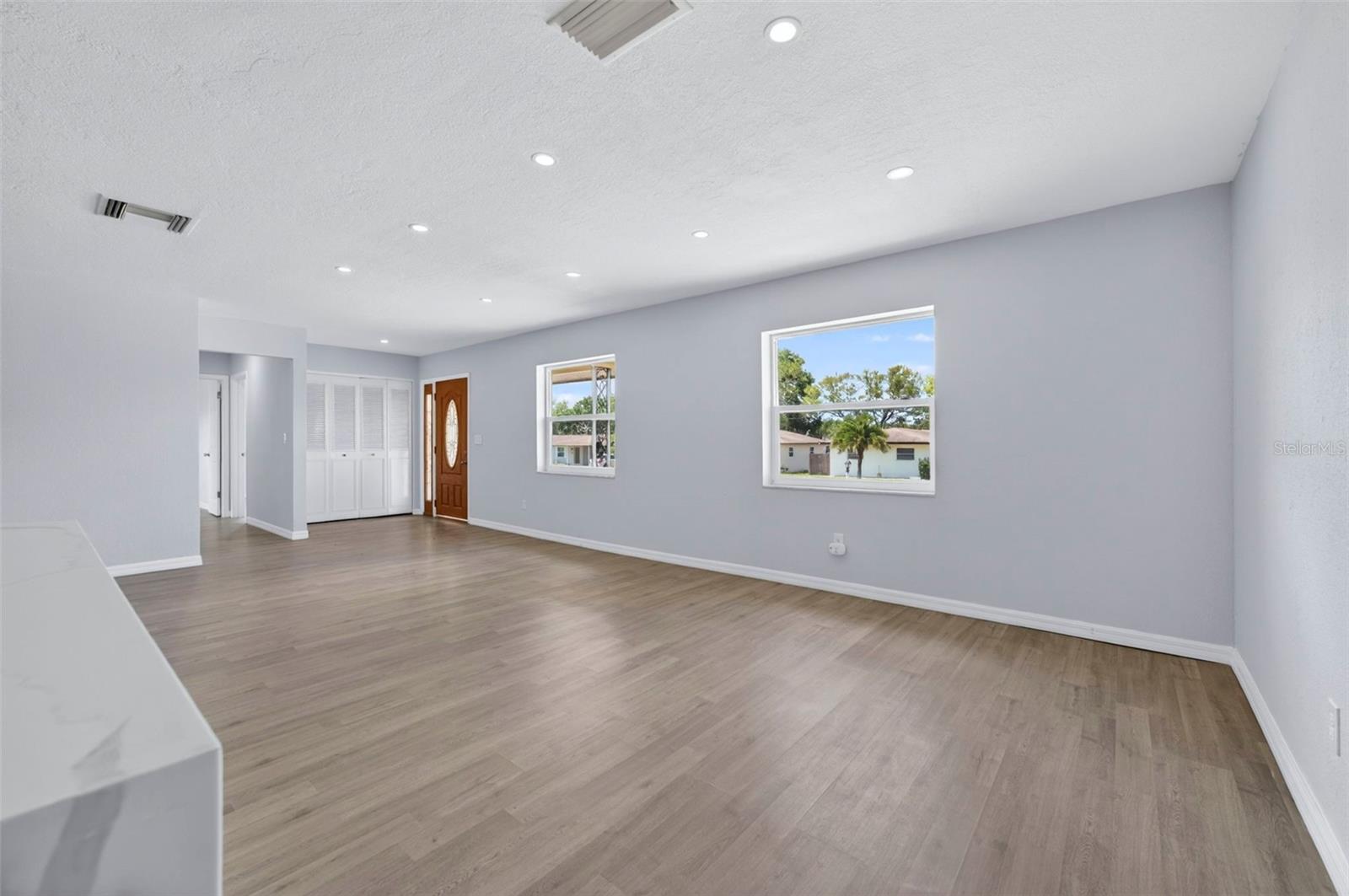 Image 15 of 41 For 2272 Kent Road