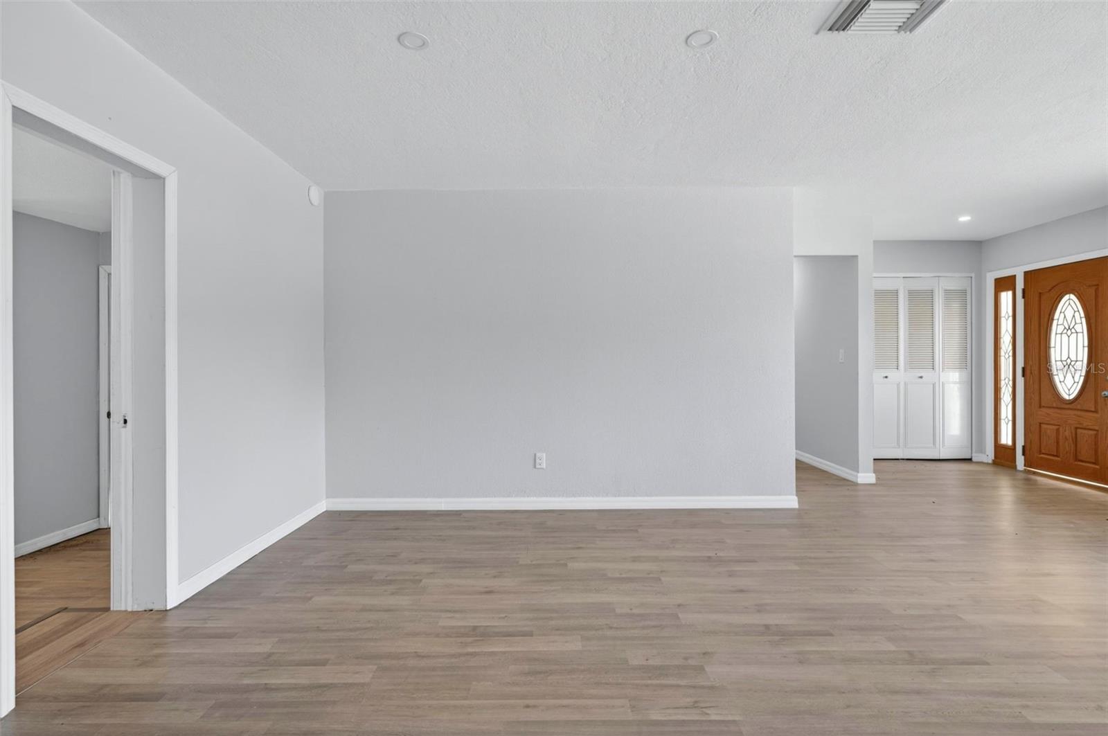 Image 16 of 41 For 2272 Kent Road