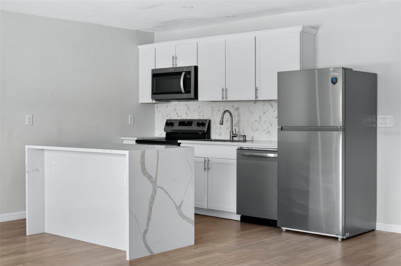 Image 9 of 41 For 2272 Kent Road