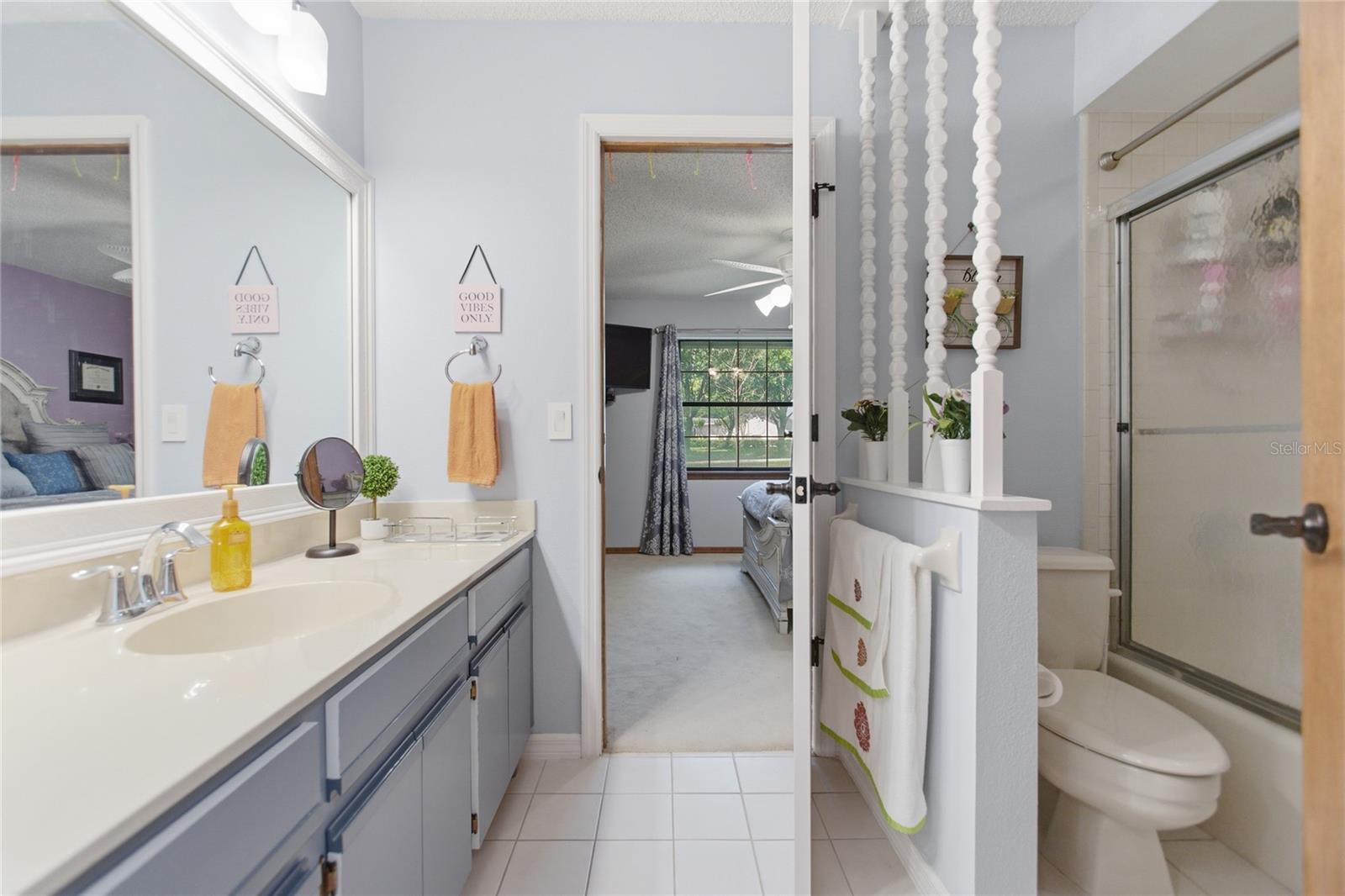 Listing photo id 26 for 128 Greentree Lane