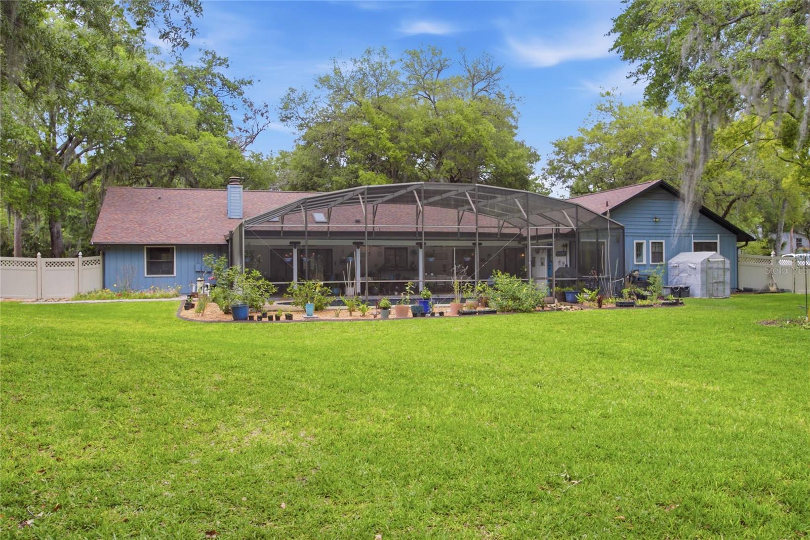 Listing photo id 45 for 128 Greentree Lane