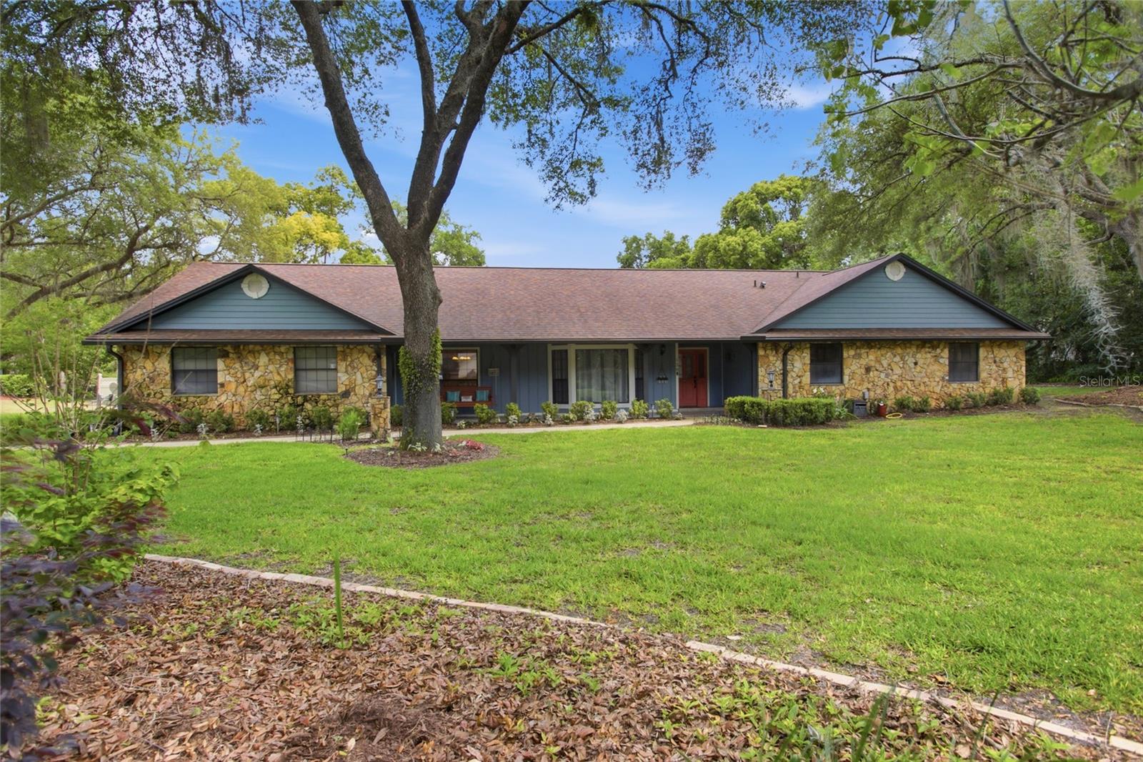 Listing photo id 52 for 128 Greentree Lane
