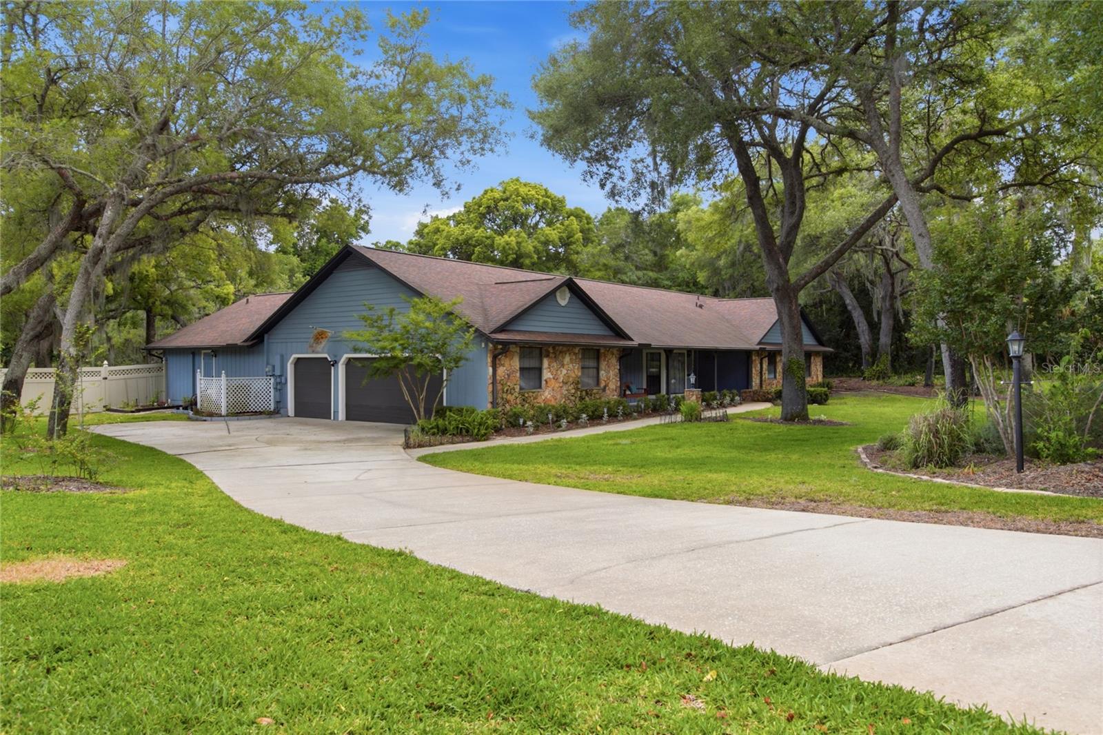 Listing photo id 53 for 128 Greentree Lane