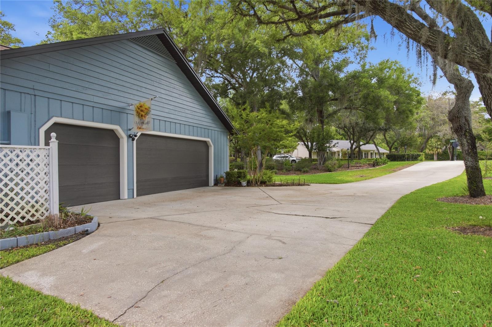 Listing photo id 55 for 128 Greentree Lane