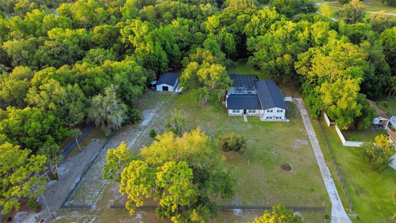 Image 4 of 59 For 155 Country Circle Drive E