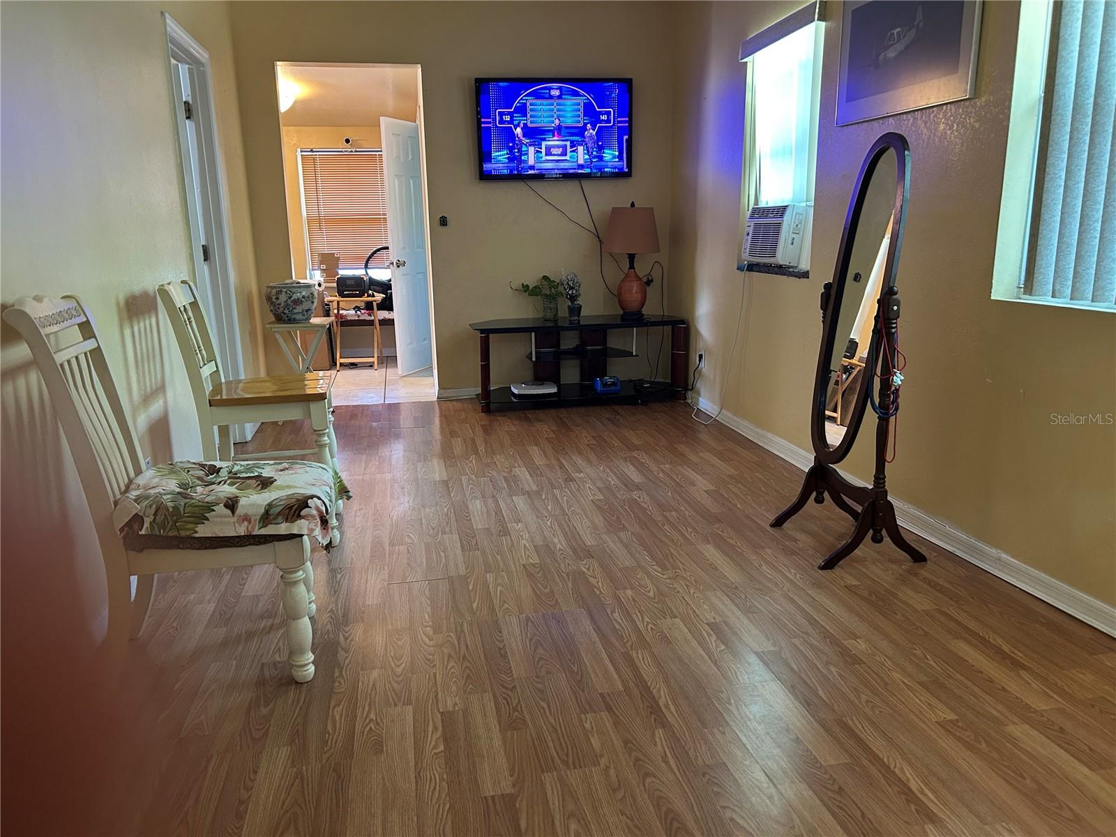 Image 3 of 10 For 629 Holmes Avenue