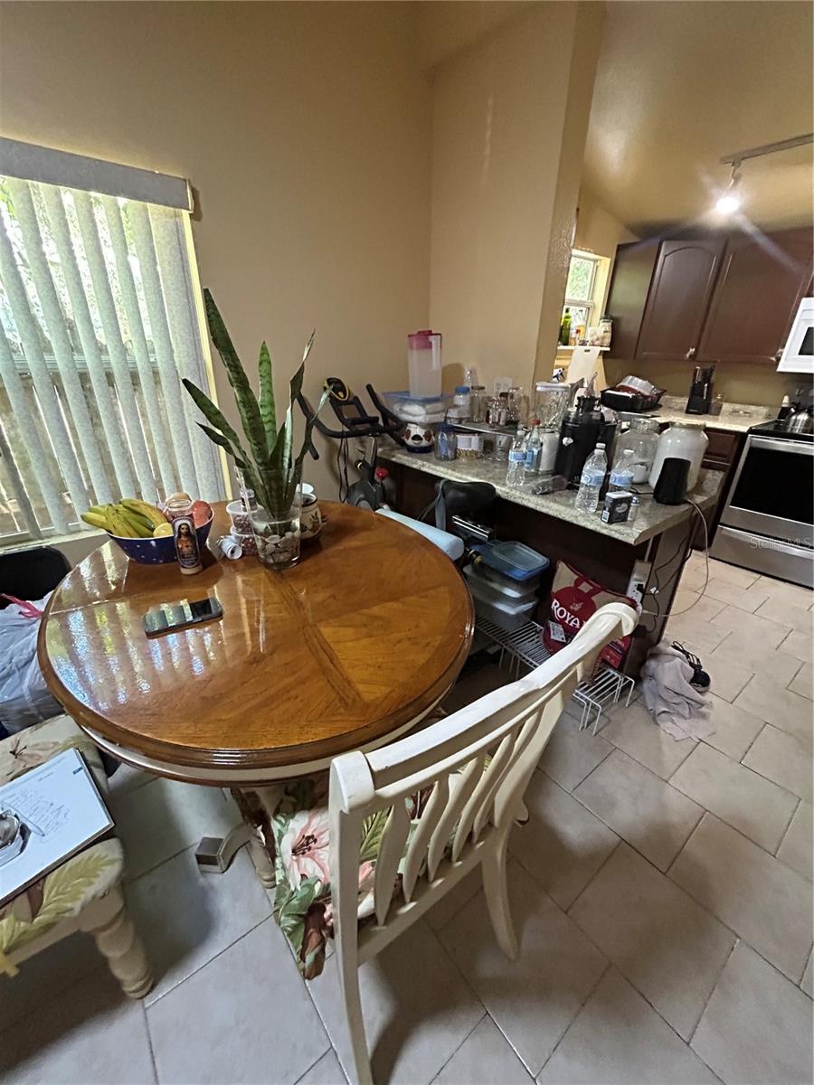 Image 6 of 10 For 629 Holmes Avenue