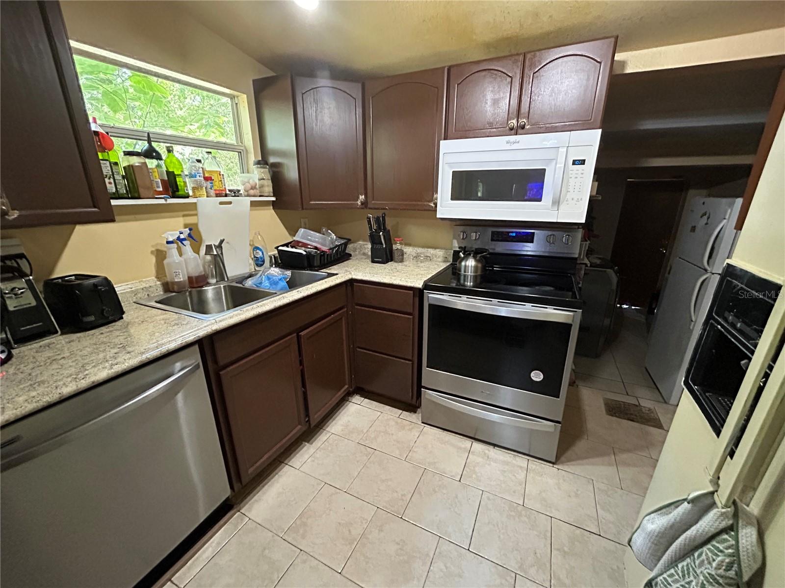 Image 7 of 10 For 629 Holmes Avenue