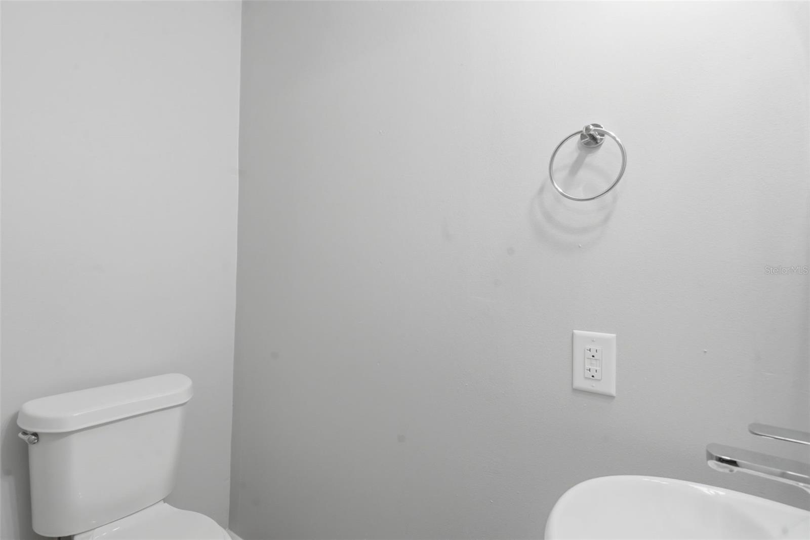 Image 21 of 38 For 65 Community Dr