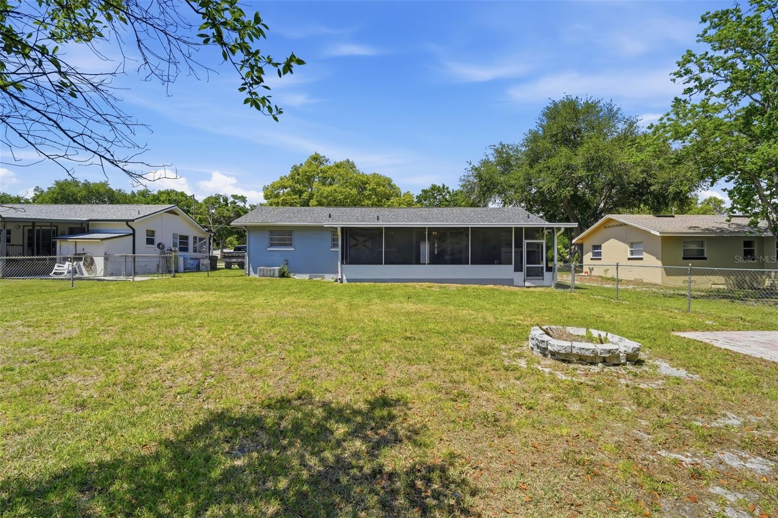 Image 27 of 38 For 65 Community Dr