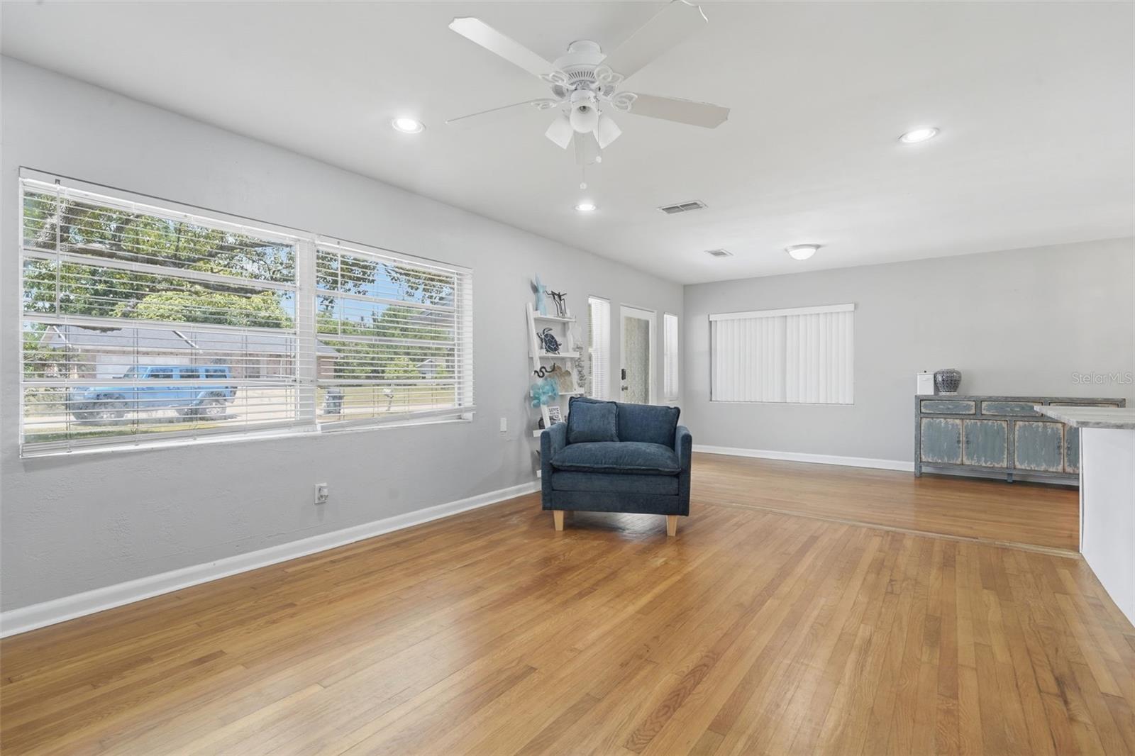 Image 5 of 38 For 65 Community Dr