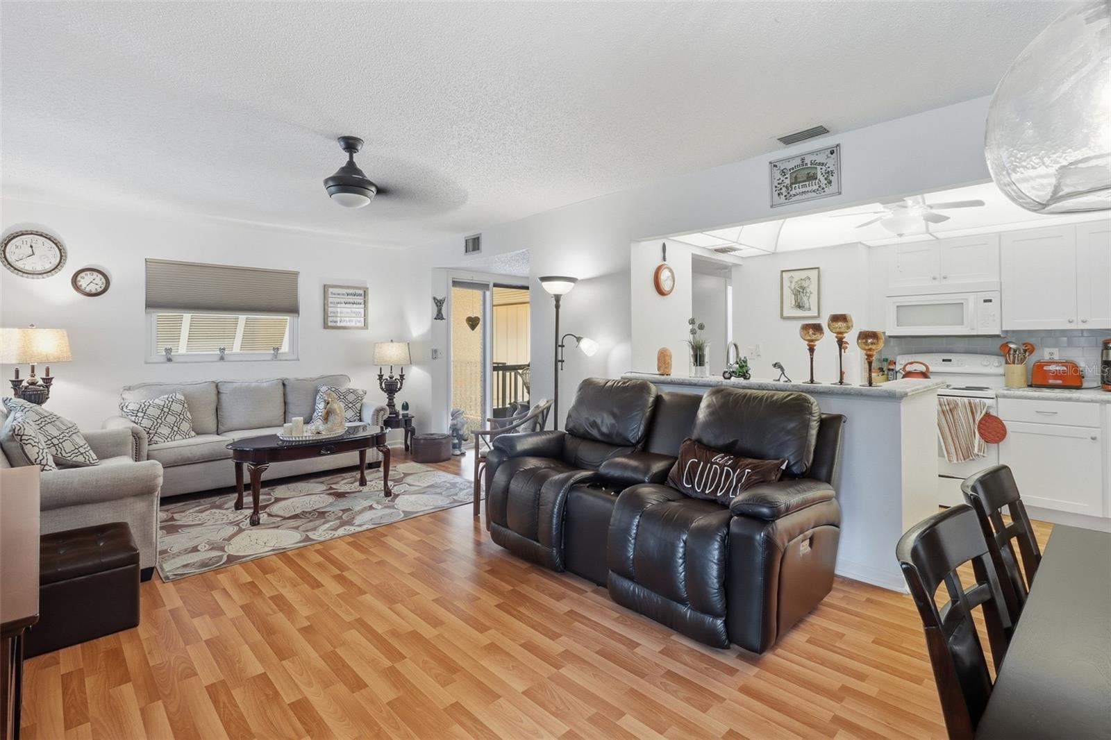 Image 2 of 28 For 120 Hibiscus Woods Court 9b