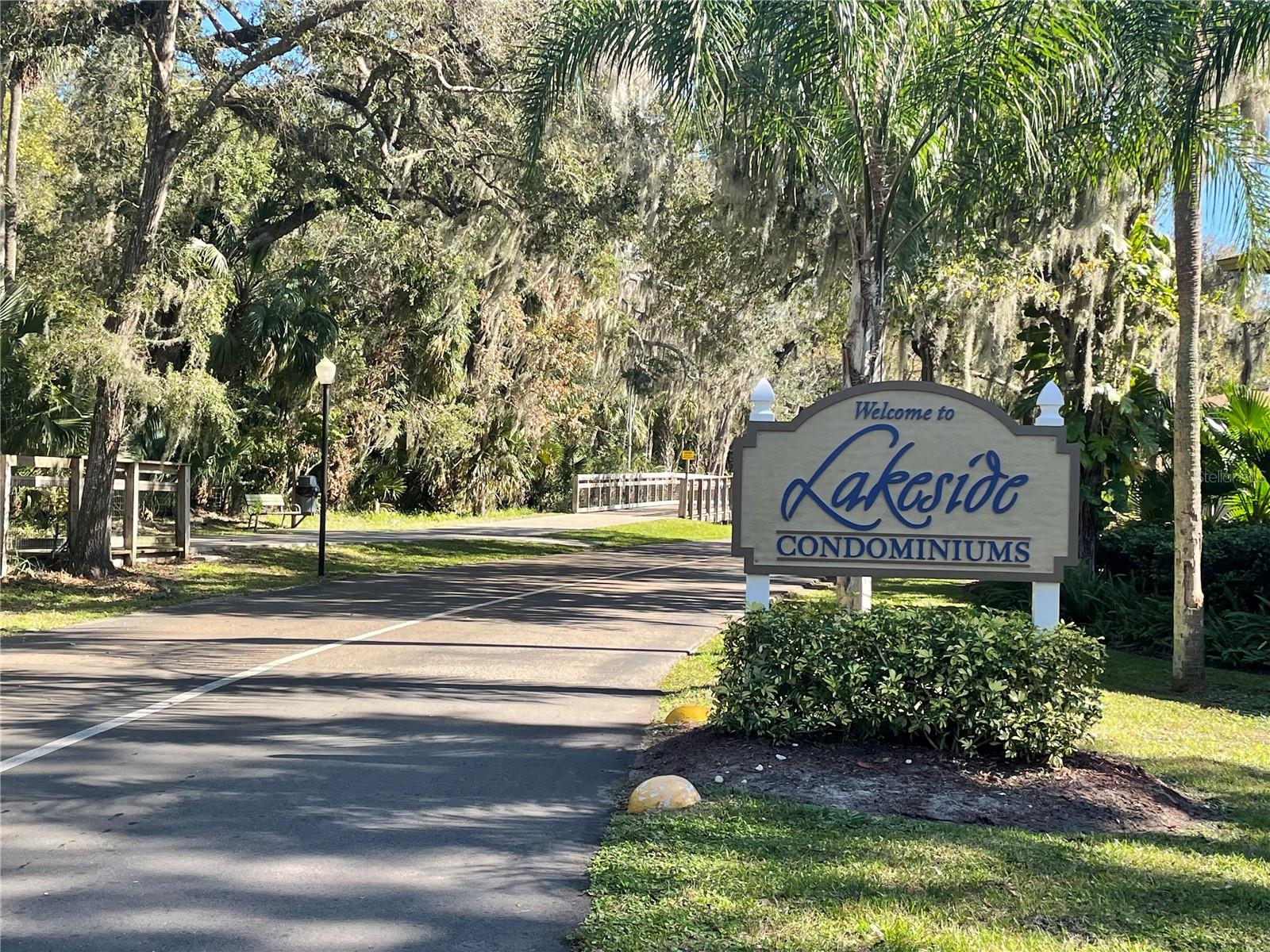 Image 23 of 28 For 120 Hibiscus Woods Court 9b