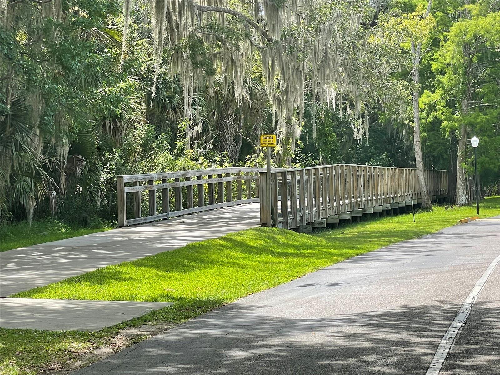 Image 24 of 28 For 120 Hibiscus Woods Court 9b