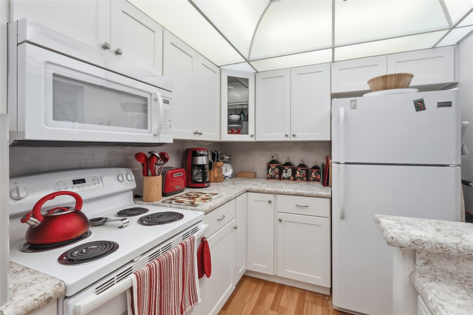 Image 3 of 28 For 120 Hibiscus Woods Court 9b