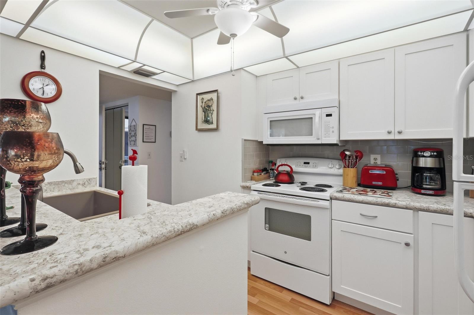 Image 6 of 28 For 120 Hibiscus Woods Court 9b