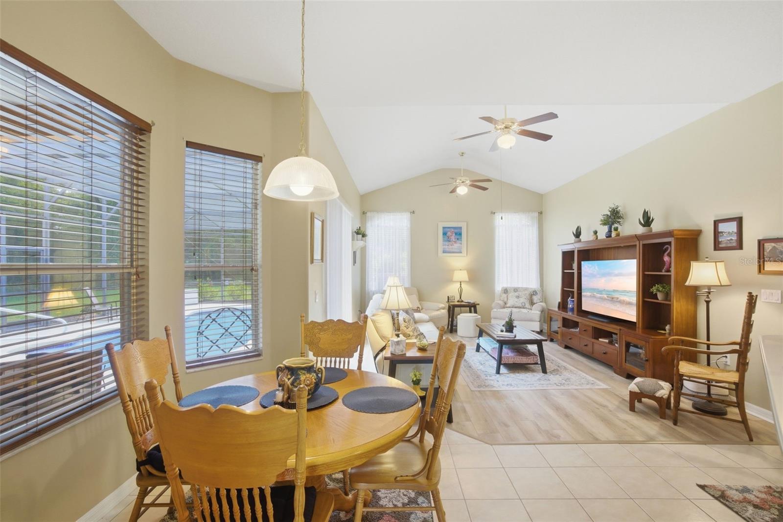 Image 16 of 40 For 1480 Robinwood Drive