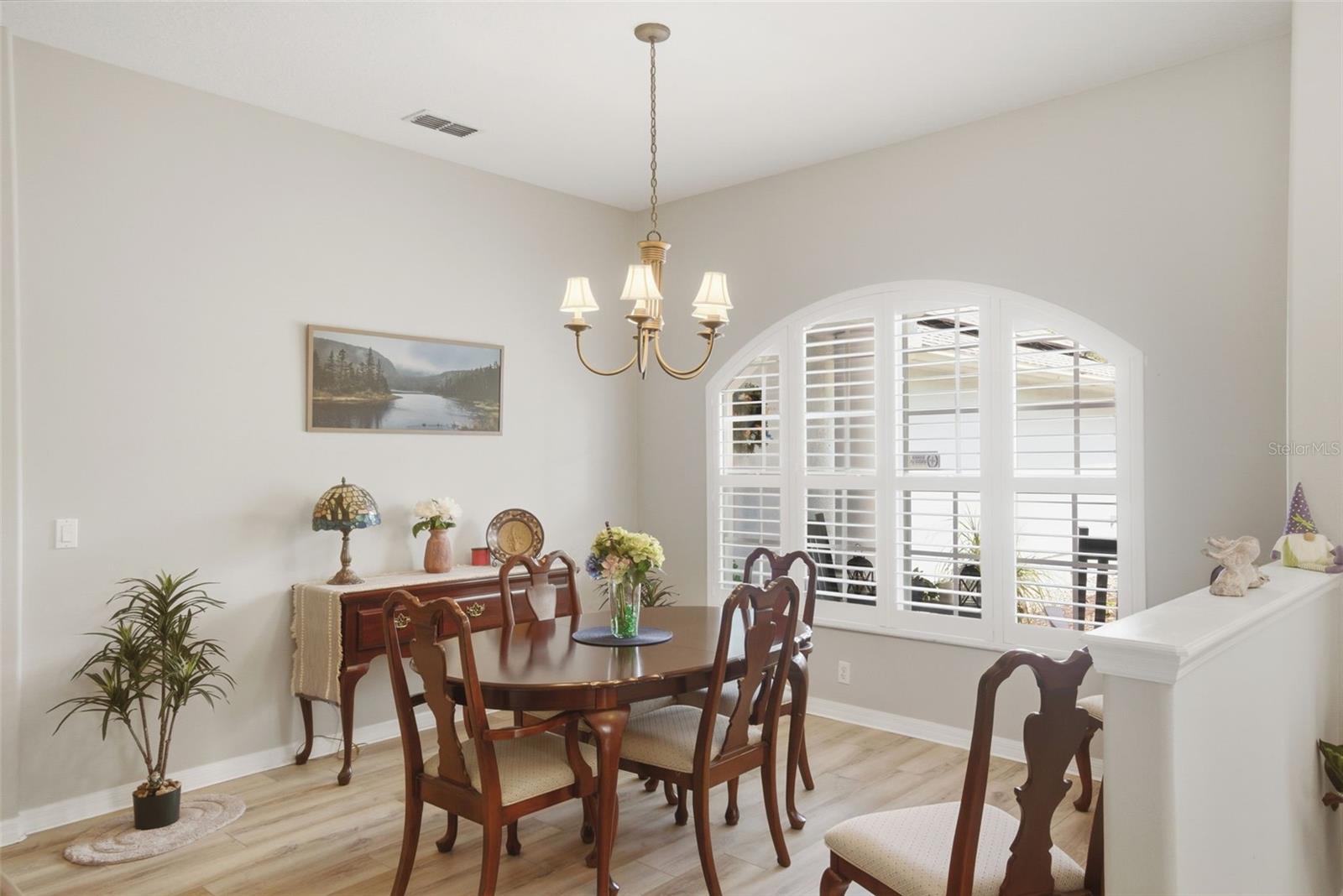 Image 6 of 40 For 1480 Robinwood Drive