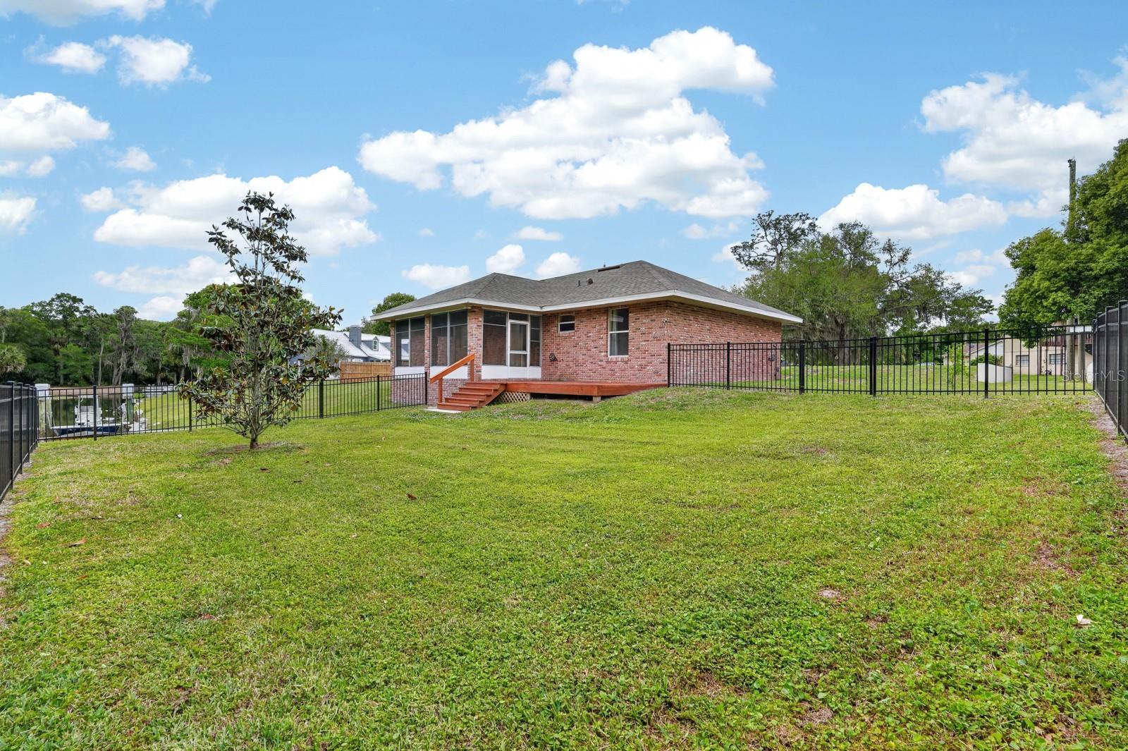 Image 26 of 56 For 1505 Lakeside Drive