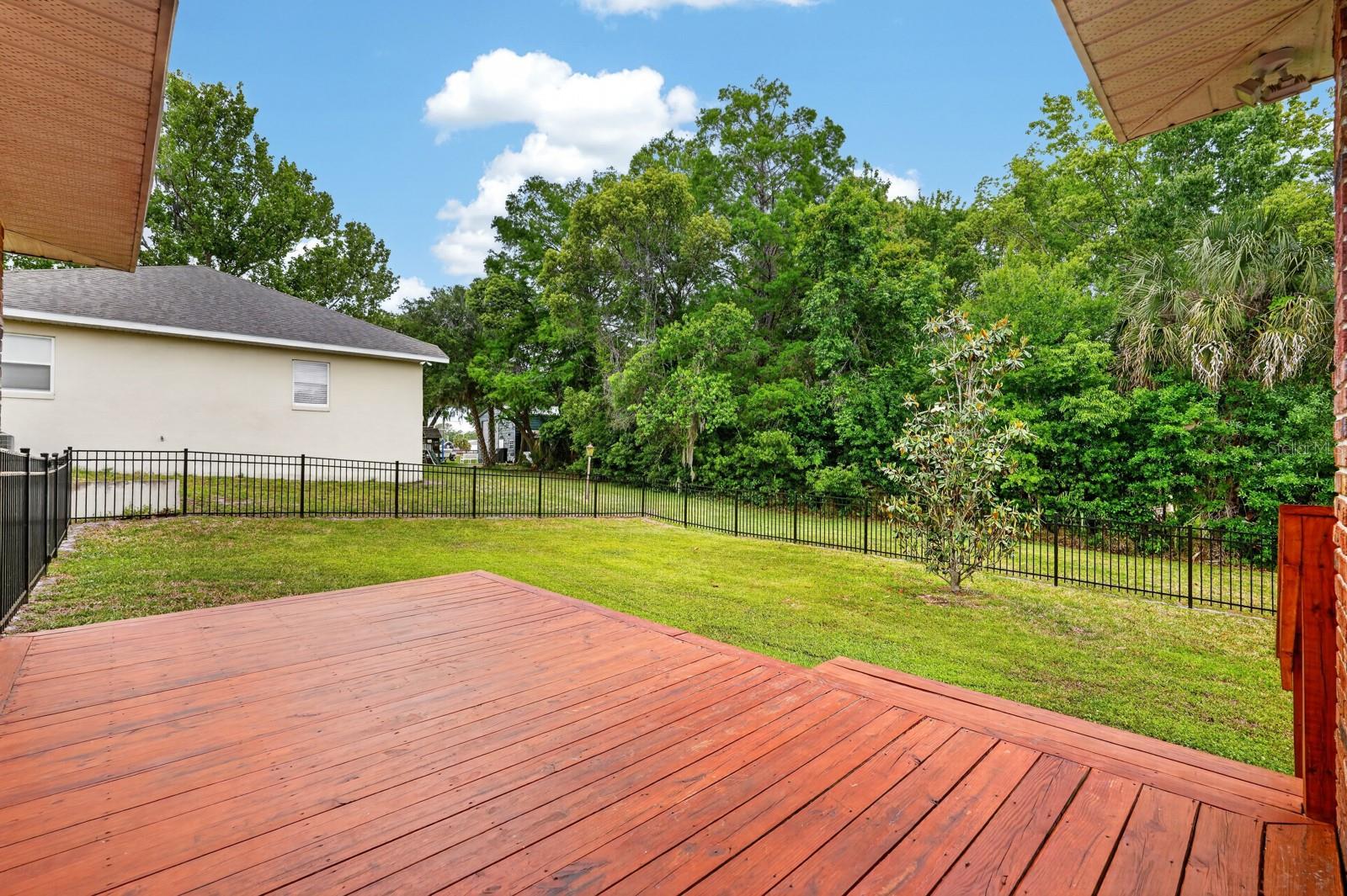 Image 28 of 56 For 1505 Lakeside Drive