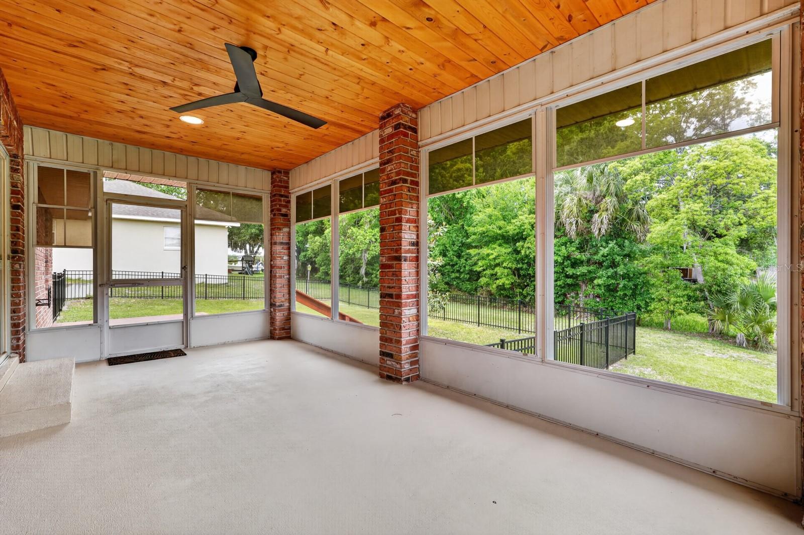 Image 31 of 56 For 1505 Lakeside Drive