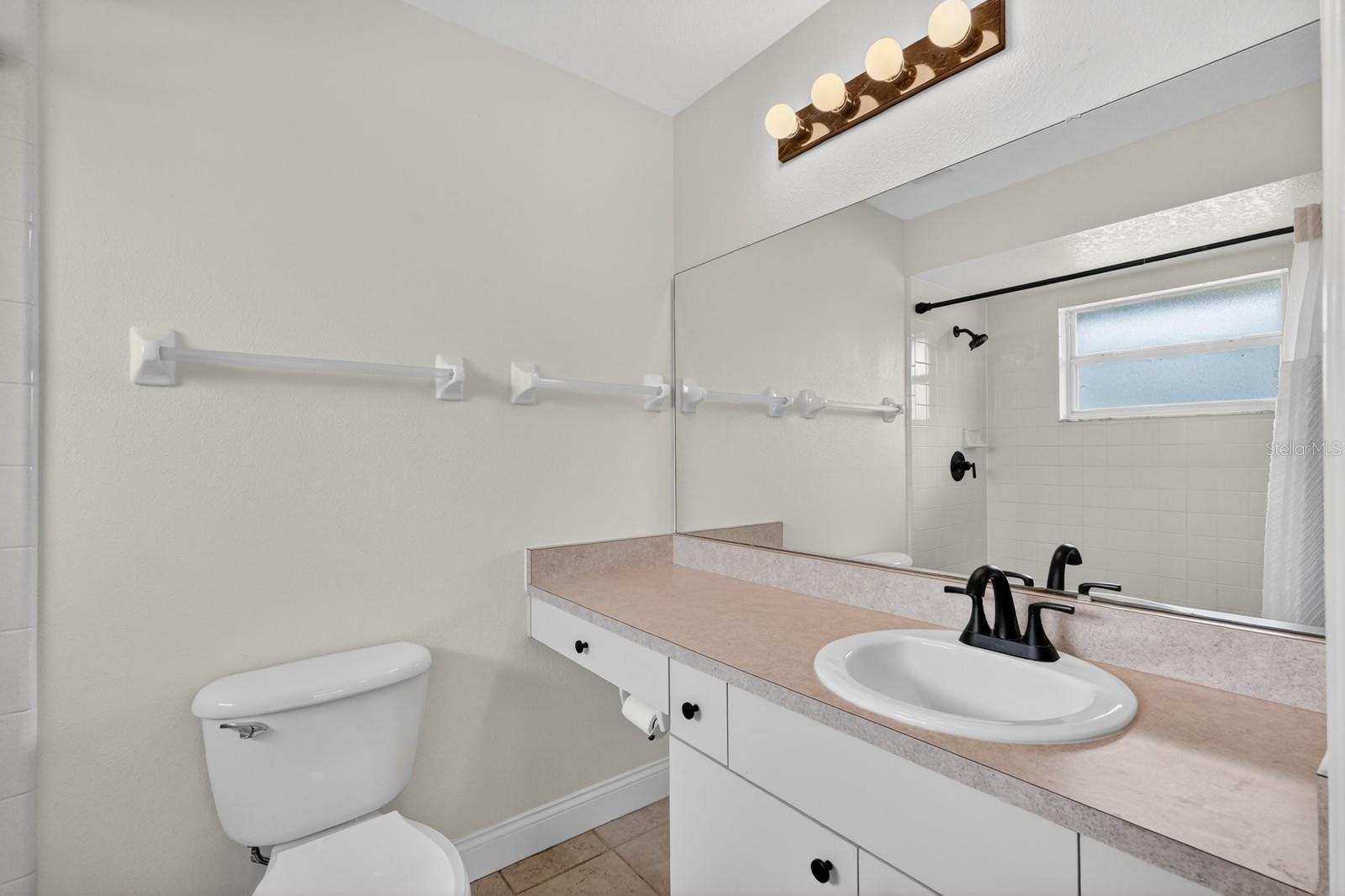 Image 32 of 56 For 1505 Lakeside Drive